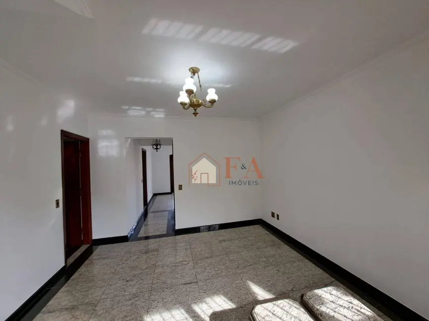 Casa com 3 quartos à venda, 321m2 em Chácara Nazaré, Piracicaba - SP - imagem 2 Foto 2 de Casa com 3 quartos à venda, 321m2 em Chácara Nazaré, Piracicaba - SP