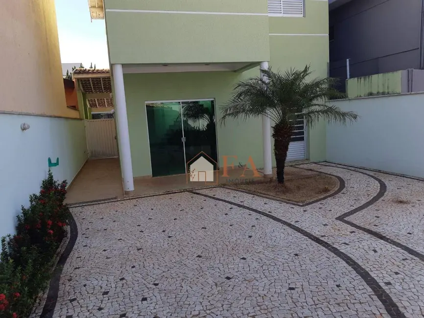 Foto 2 de Casa de Condomínio com 3 quartos à venda, 250m2 em Jardim Petrópolis, Piracicaba - SP