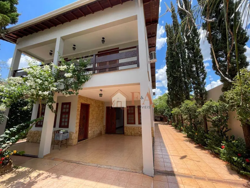 Foto 1 de Casa com 6 quartos à venda, 360m2 em Nova Piracicaba, Piracicaba - SP