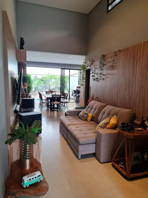 Foto 1 de Casa de Condomínio com 3 quartos à venda, 210m2 em Pompéia, Piracicaba - SP