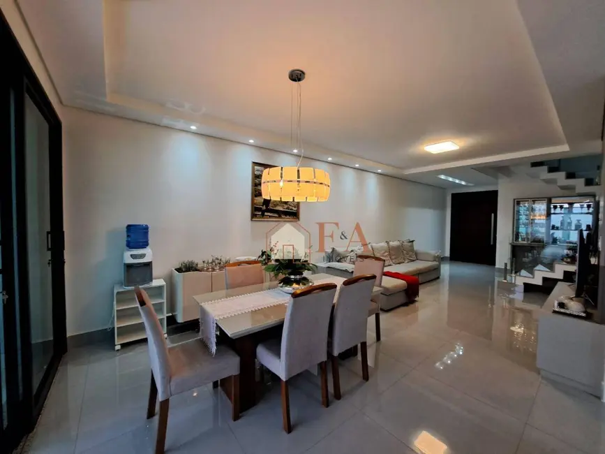 Casa de Condomínio com 3 quartos à venda, 200m2 em Água Branca, Piracicaba - SP - imagem 5 Foto 5 de Casa de Condomínio com 3 quartos à venda, 200m2 em Água Branca, Piracicaba - SP