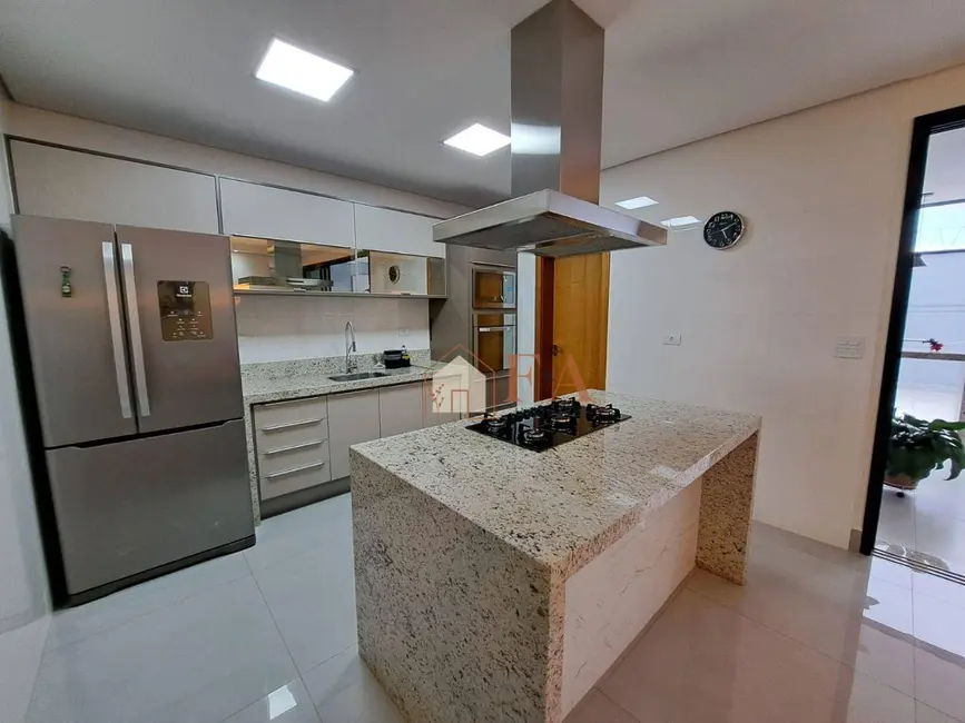 Casa de Condomínio com 3 quartos à venda, 200m2 em Água Branca, Piracicaba - SP - imagem 8 Foto 8 de Casa de Condomínio com 3 quartos à venda, 200m2 em Água Branca, Piracicaba - SP