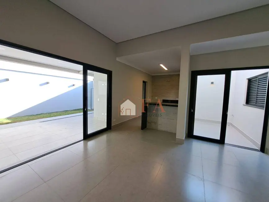 Casa de Condomínio com 3 quartos à venda, 250m2 em Bongue, Piracicaba - SP - imagem 4 Foto 4 de Casa de Condomínio com 3 quartos à venda, 250m2 em Bongue, Piracicaba - SP