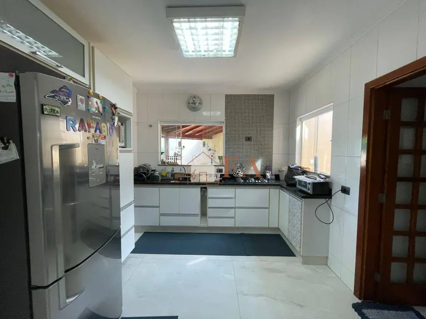 Casa com 3 quartos à venda, 270m2 em Piracicaba - SP - imagem 4 Foto 4 de Casa com 3 quartos à venda, 270m2 em Piracicaba - SP