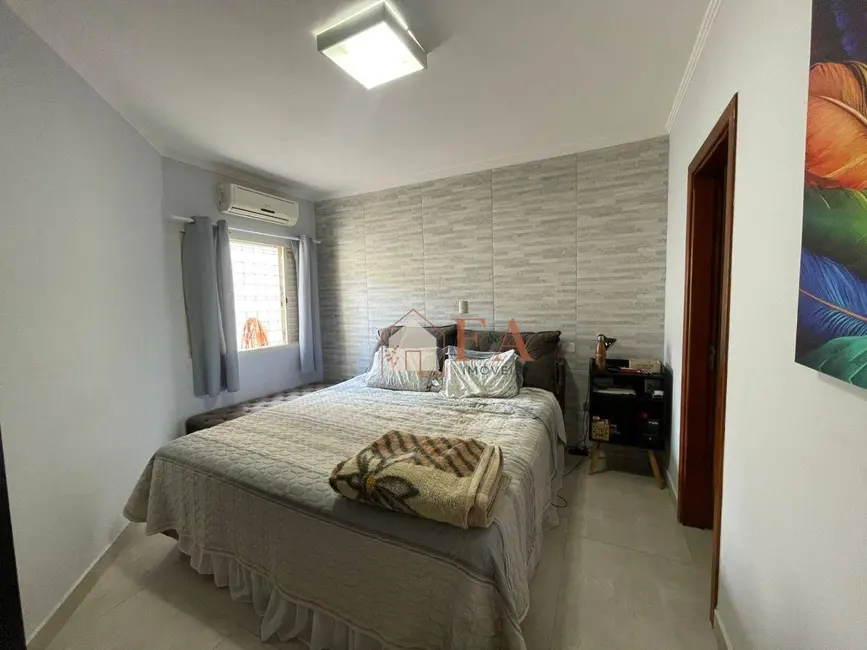 Casa com 3 quartos à venda, 270m2 em Piracicaba - SP - imagem 8 Foto 8 de Casa com 3 quartos à venda, 270m2 em Piracicaba - SP