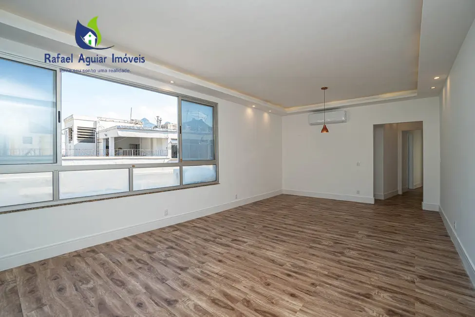 Foto 2 de Apartamento com 4 quartos à venda em Tijuca, Rio De Janeiro - RJ