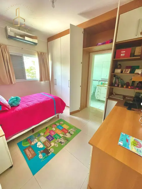 Casa de Condomínio com 5 quartos à venda e para alugar, 300m2 em Granja Olga III, Sorocaba - SP - imagem 5 Foto 5 de Casa de Condomínio com 5 quartos à venda e para alugar, 300m2 em Granja Olga III, Sorocaba - SP