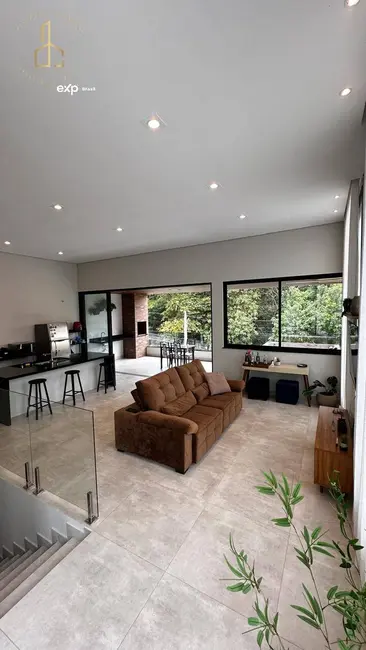 Casa de Condomínio com 3 quartos à venda, 331m2 em Jardim Gramados de Sorocaba, Sorocaba - SP - imagem 2 Foto 2 de Casa de Condomínio com 3 quartos à venda, 331m2 em Jardim Gramados de Sorocaba, Sorocaba - SP