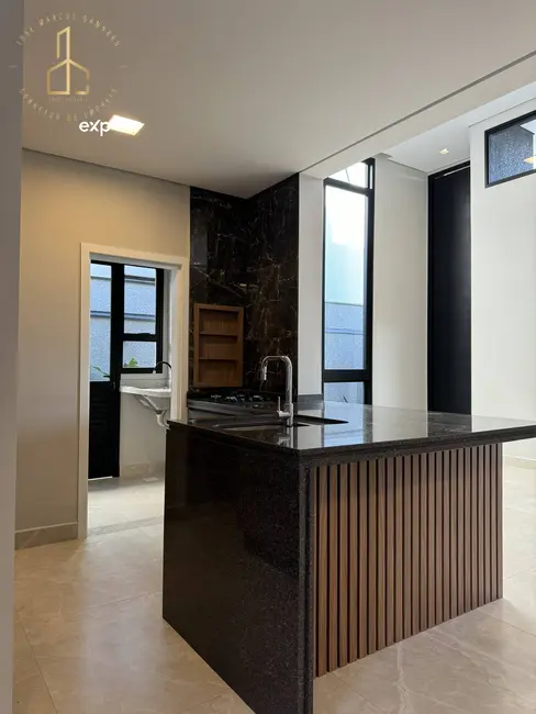Casa de Condomínio com 3 quartos à venda, 300m2 em Jardim Residencial Chácara Ondina, Sorocaba - SP - imagem 3 Foto 3 de Casa de Condomínio com 3 quartos à venda, 300m2 em Jardim Residencial Chácara Ondina, Sorocaba - SP