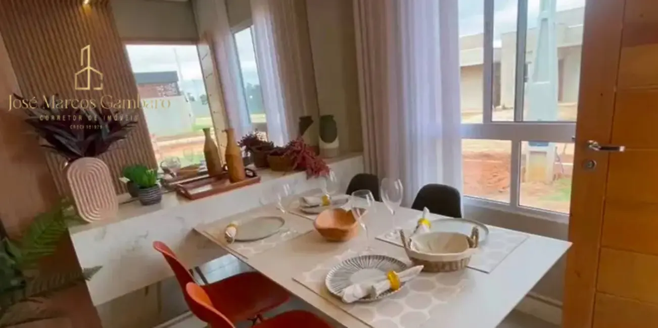 Foto 2 de Casa com 2 quartos à venda, 135m2 em Aparecidinha, Sorocaba - SP