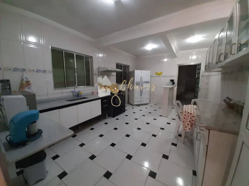 Foto 1 de Casa com 4 quartos à venda, 300m2 em Jardim das Camélias, São Paulo - SP