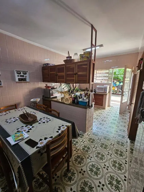 Foto 2 de Casa com 2 quartos à venda, 213m2 em Vila Caiúba, São Paulo - SP