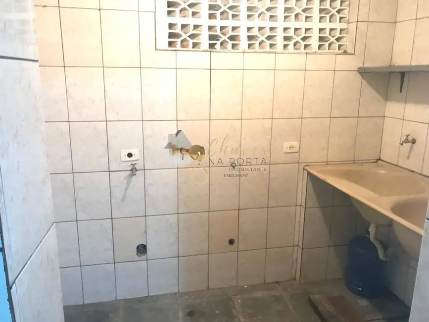 Foto 3 de Casa com 2 quartos à venda, 180m2 em Parque Pinheiros, Taboao Da Serra - SP