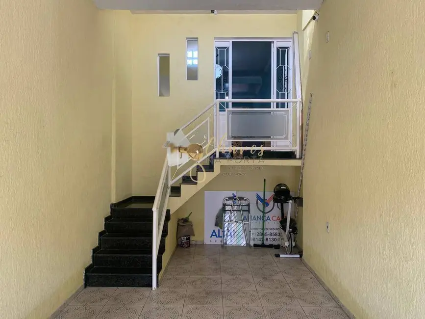 Foto 1 de Casa com 2 quartos à venda, 110m2 em Parque Pinheiros, Taboao Da Serra - SP