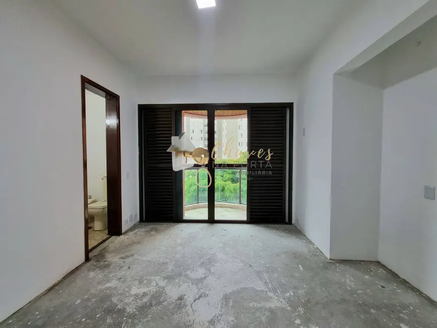 Foto 9 de Apartamento com 4 quartos à venda, 236m2 em Vila Suzana, São Paulo - SP