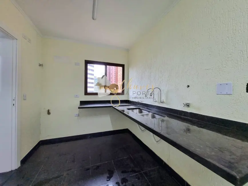 Foto 5 de Apartamento com 4 quartos à venda, 236m2 em Vila Suzana, São Paulo - SP