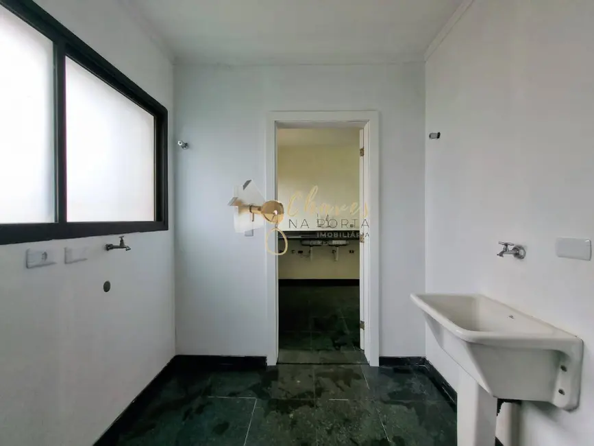 Foto 8 de Apartamento com 4 quartos à venda, 236m2 em Vila Suzana, São Paulo - SP