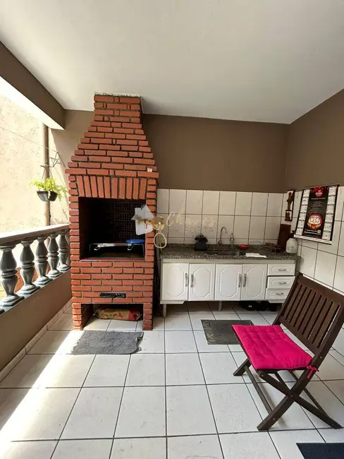 Foto 5 de Casa com 3 quartos à venda, 127m2 em Jardim Capão Redondo, São Paulo - SP