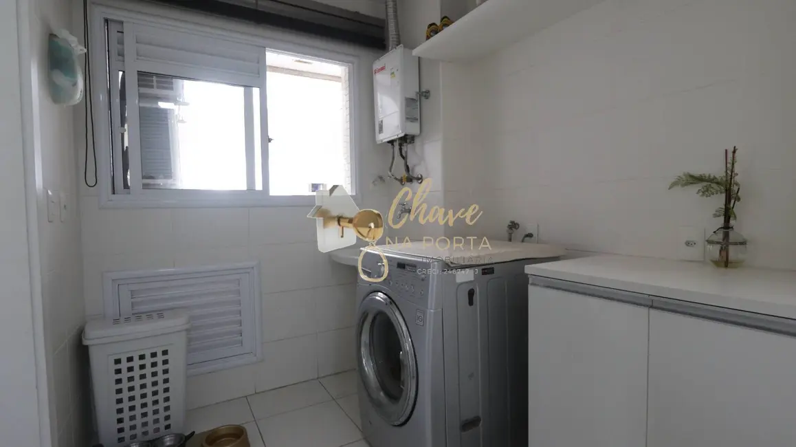 Foto 8 de Apartamento com 4 quartos para alugar, 335m2 em Ponta da Praia, Santos - SP