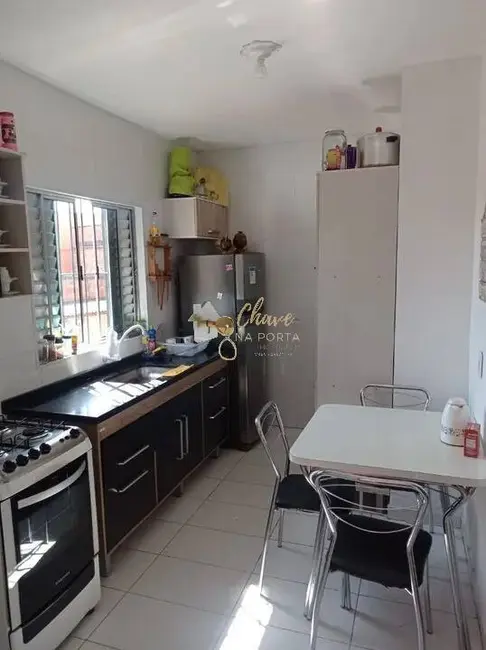 Foto 2 de Casa com 3 quartos à venda, 200m2 em Jardim Saint Moritz, Taboao Da Serra - SP