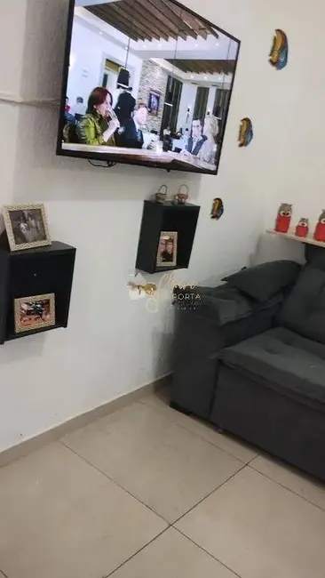 Sobrado com 3 quartos à venda, 220m2 em Jardim Nova Esperança, Taboao Da Serra - SP - imagem 1 Foto 1 de Sobrado com 3 quartos à venda, 220m2 em Jardim Nova Esperança, Taboao Da Serra - SP