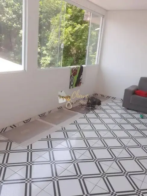 Sobrado com 3 quartos à venda, 220m2 em Jardim Nova Esperança, Taboao Da Serra - SP - imagem 2 Foto 2 de Sobrado com 3 quartos à venda, 220m2 em Jardim Nova Esperança, Taboao Da Serra - SP