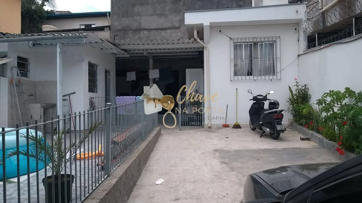 Foto 1 de Casa com 4 quartos à venda, 250m2 em Jardim Bom Refúgio, São Paulo - SP