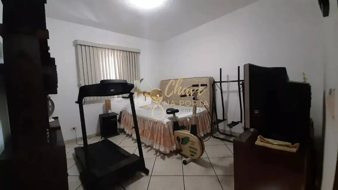 Foto 7 de Casa com 4 quartos à venda, 250m2 em Jardim Irapiranga, São Paulo - SP