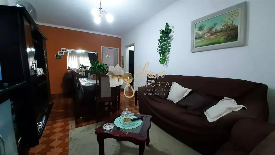 Foto 3 de Casa com 4 quartos à venda, 250m2 em Jardim Irapiranga, São Paulo - SP