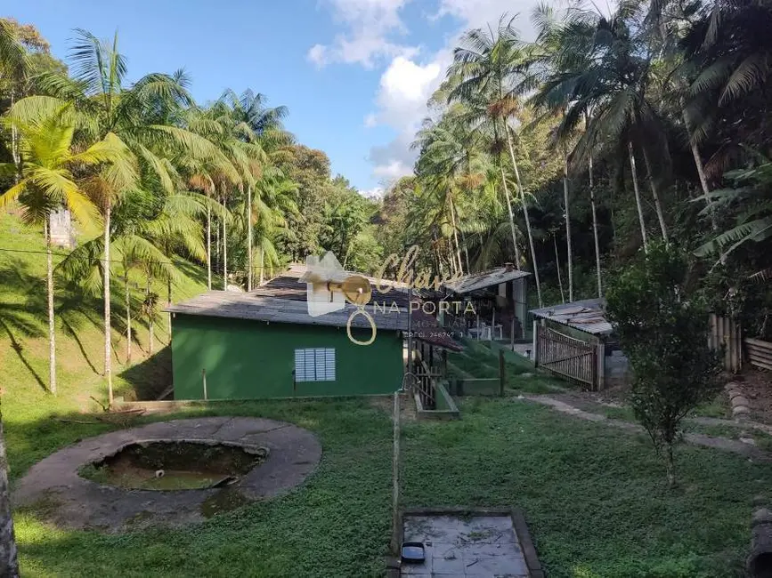 Foto 2 de Chácara com 3 quartos à venda, 4000m2 em Embura, São Paulo - SP