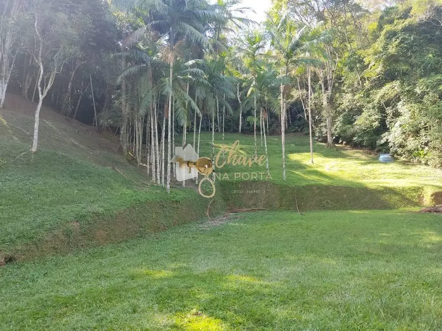 Foto 4 de Chácara com 3 quartos à venda, 4000m2 em Embura, São Paulo - SP