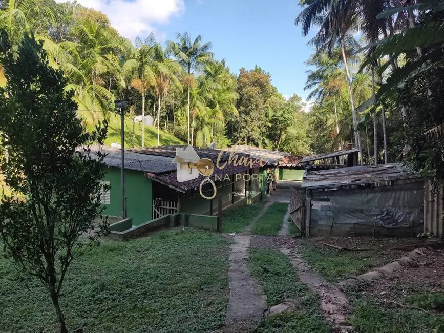 Foto 1 de Chácara com 3 quartos à venda, 4000m2 em Embura, São Paulo - SP