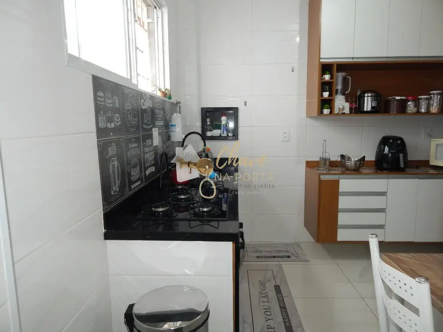 Foto 8 de Casa com 2 quartos à venda, 78m2 em Areia Branca, Santos - SP