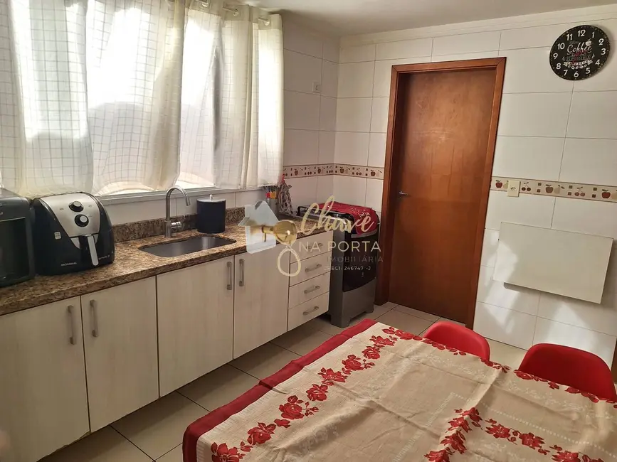 Foto 4 de Casa com 3 quartos à venda, 116m2 em Macuco, Santos - SP