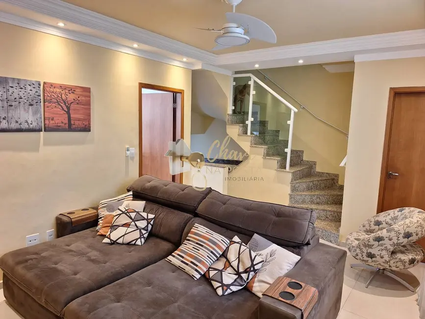 Foto 3 de Casa com 3 quartos à venda, 116m2 em Macuco, Santos - SP