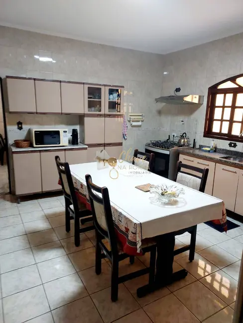 Foto 8 de Casa com 5 quartos à venda, 250m2 em Jardim Senice, São Paulo - SP