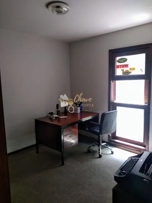 Foto 9 de Sobrado com 5 quartos à venda, 225m2 em Vila Sônia, São Paulo - SP