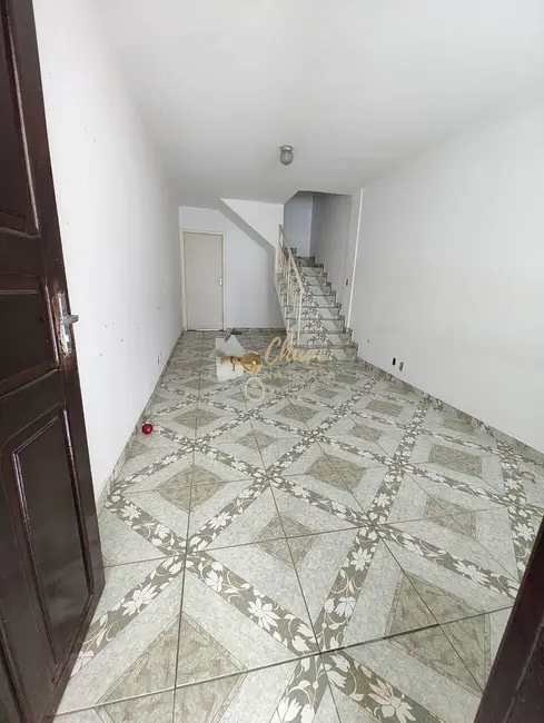 Foto 4 de Sobrado com 2 quartos à venda, 63m2 em Parque Marabá, Taboao Da Serra - SP