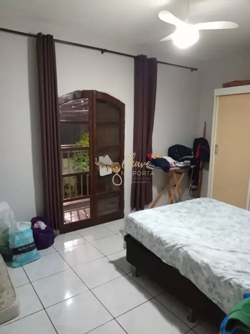 Casa com 3 quartos à venda, 190m2 em Jardim São Judas Tadeu, Taboao Da Serra - SP - imagem 4 Foto 4 de Casa com 3 quartos à venda, 190m2 em Jardim São Judas Tadeu, Taboao Da Serra - SP