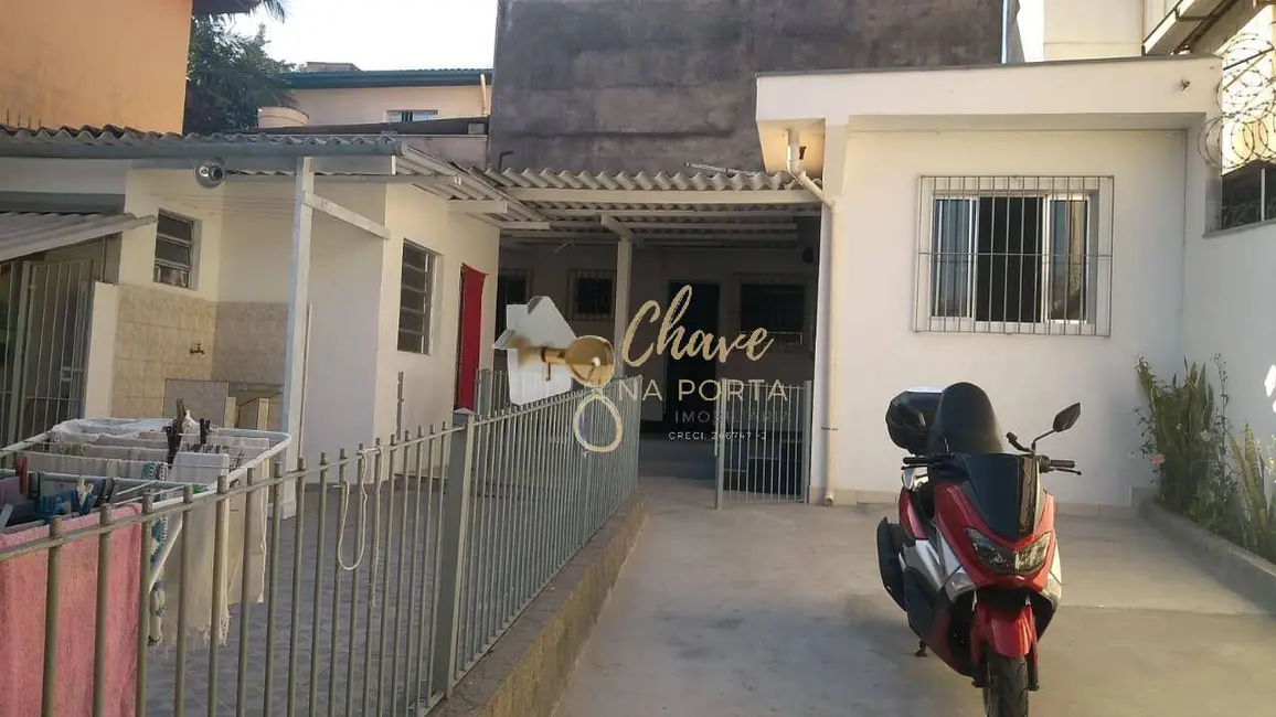 Foto 2 de Casa com 4 quartos à venda, 250m2 em Jardim Bom Refúgio, São Paulo - SP