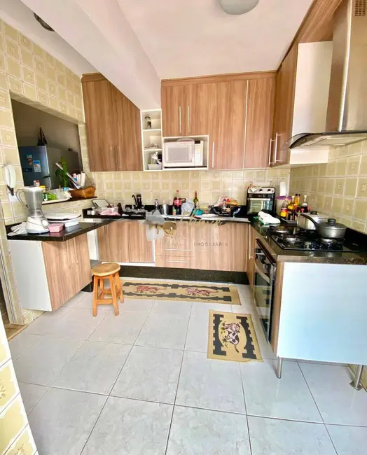 Casa com 4 quartos à venda, 196m2 em Chácara Agrindus, Taboao Da Serra - SP - imagem 9 Foto 9 de Casa com 4 quartos à venda, 196m2 em Chácara Agrindus, Taboao Da Serra - SP