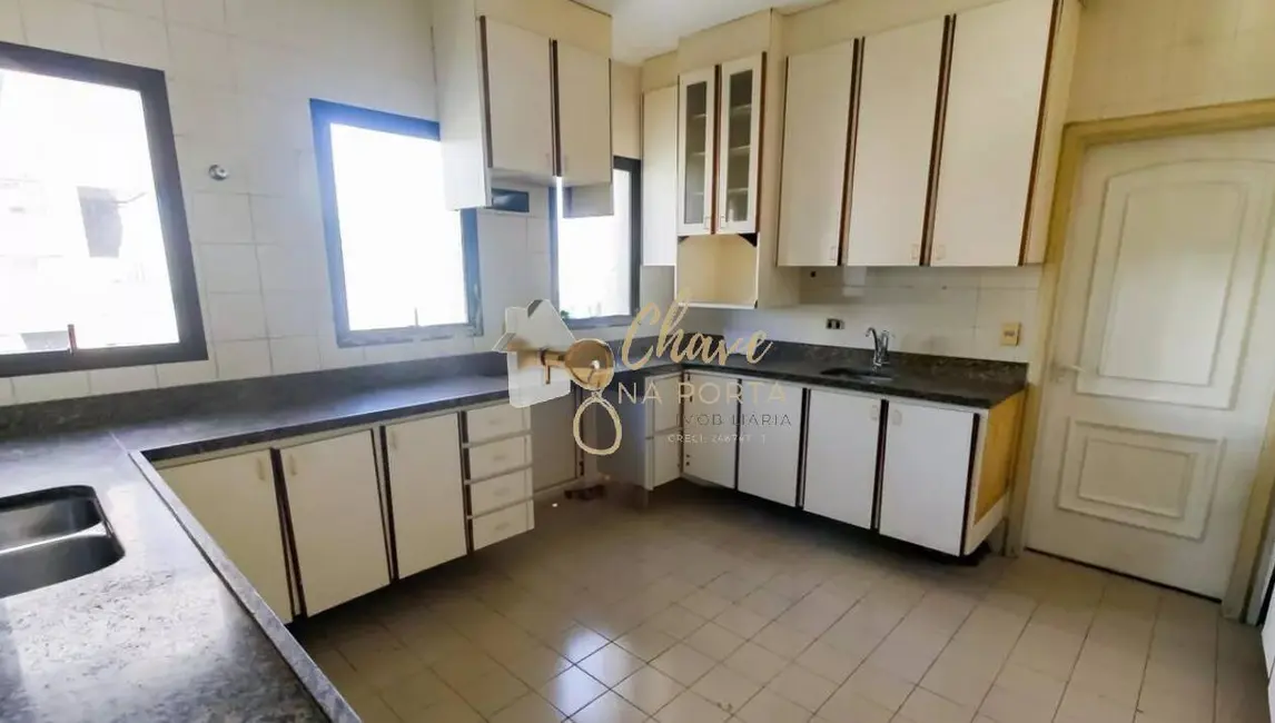 Apartamento com 3 quartos à venda, 316m2 em Vila Suzana, São Paulo - SP - imagem 8 Foto 8 de Apartamento com 3 quartos à venda, 316m2 em Vila Suzana, São Paulo - SP