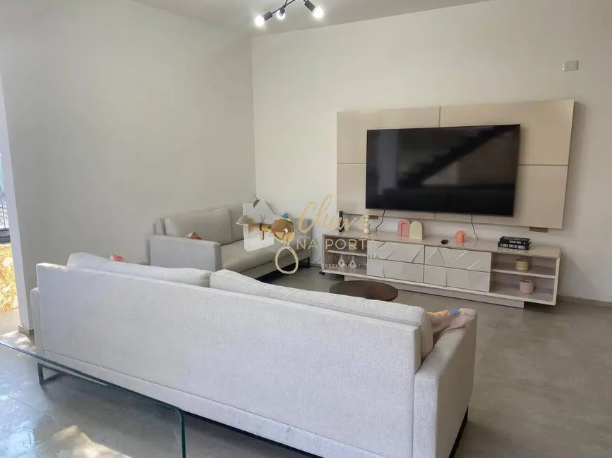 Casa com 3 quartos à venda, 190m2 em Jardim Esmeralda (Zona Sul), São Paulo - SP - imagem 2 Foto 2 de Casa com 3 quartos à venda, 190m2 em Jardim Esmeralda (Zona Sul), São Paulo - SP