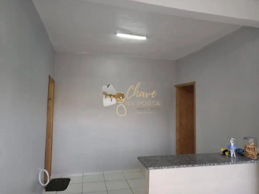 Foto 2 de Sobrado com 4 quartos à venda, 250m2 em Jardim Santa Tereza, Embu Das Artes - SP