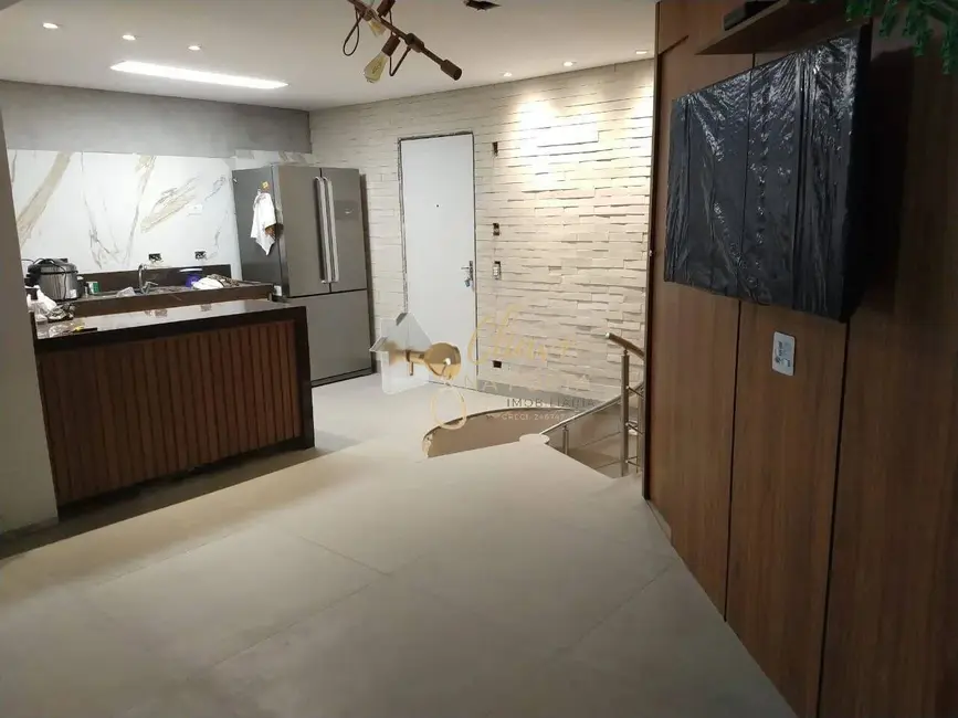 Cobertura com 3 quartos à venda, 150m2 em Jardim Maria Rosa, Taboao Da Serra - SP - imagem 8 Foto 8 de Cobertura com 3 quartos à venda, 150m2 em Jardim Maria Rosa, Taboao Da Serra - SP