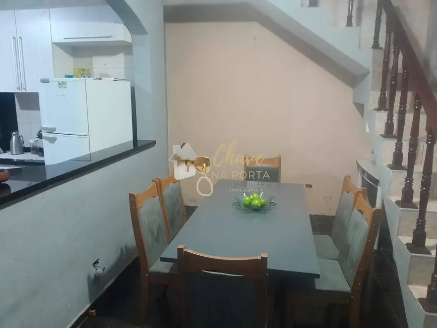 Foto 2 de Casa com 2 quartos à venda, 125m2 em Cidade Santa Júlia, Itapecerica Da Serra - SP