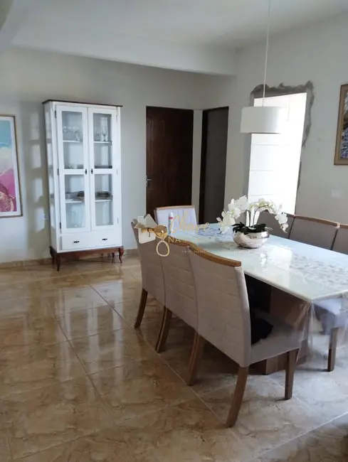 Sobrado com 5 quartos à venda, 120m2 em Jardim Horizonte Azul, Itapecerica Da Serra - SP - imagem 3 Foto 3 de Sobrado com 5 quartos à venda, 120m2 em Jardim Horizonte Azul, Itapecerica Da Serra - SP