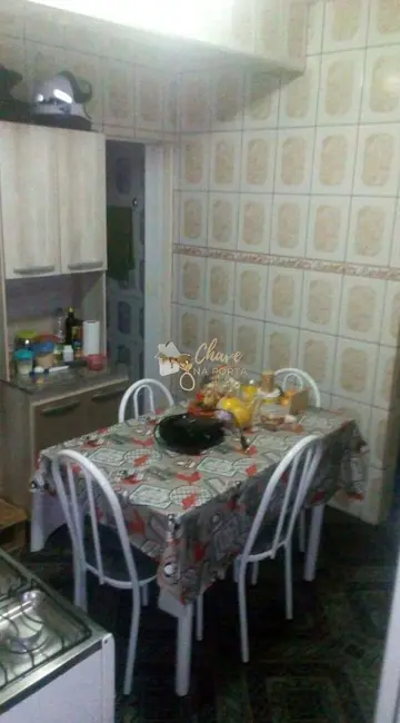 Sobrado com 4 quartos à venda, 240m2 em Jardim Nossa Senhora de Fátima, Embu Das Artes - SP - imagem 4 Foto 4 de Sobrado com 4 quartos à venda, 240m2 em Jardim Nossa Senhora de Fátima, Embu Das Artes - SP