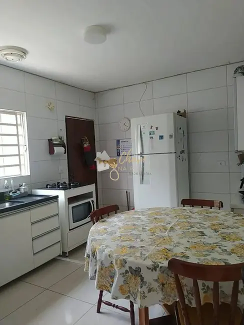 Foto 2 de Casa com 2 quartos à venda, 180m2 em Parque das Árvores, São Paulo - SP