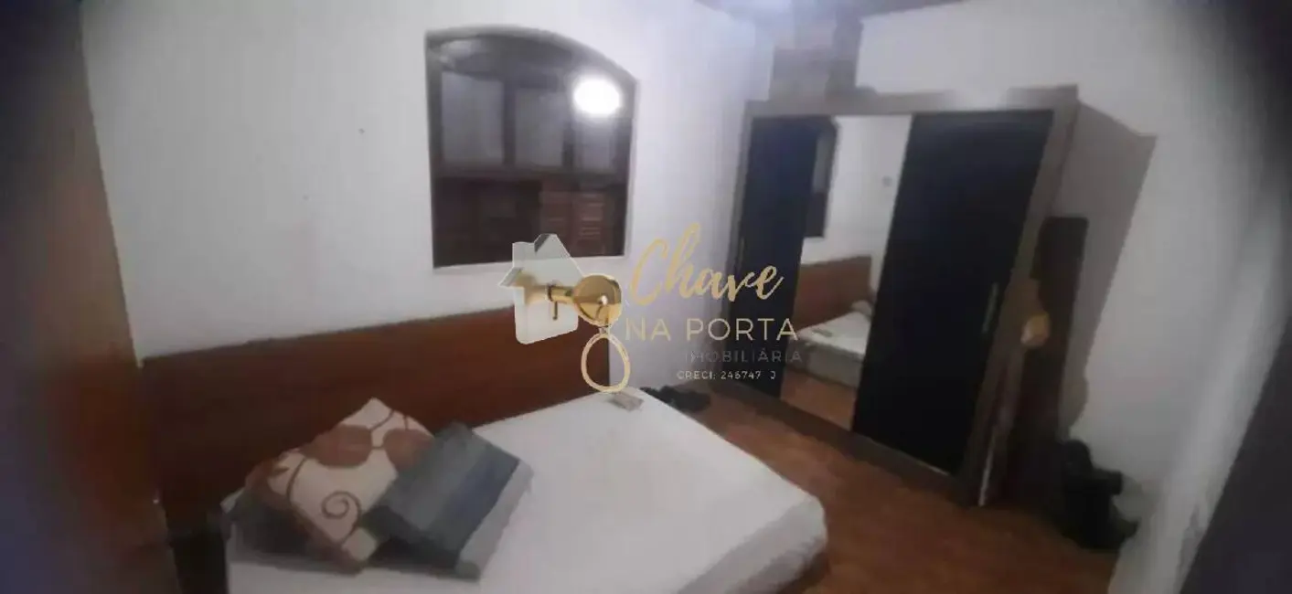 Foto 9 de Sobrado com 5 quartos à venda, 130m2 em Jardim Júlio, Barueri - SP